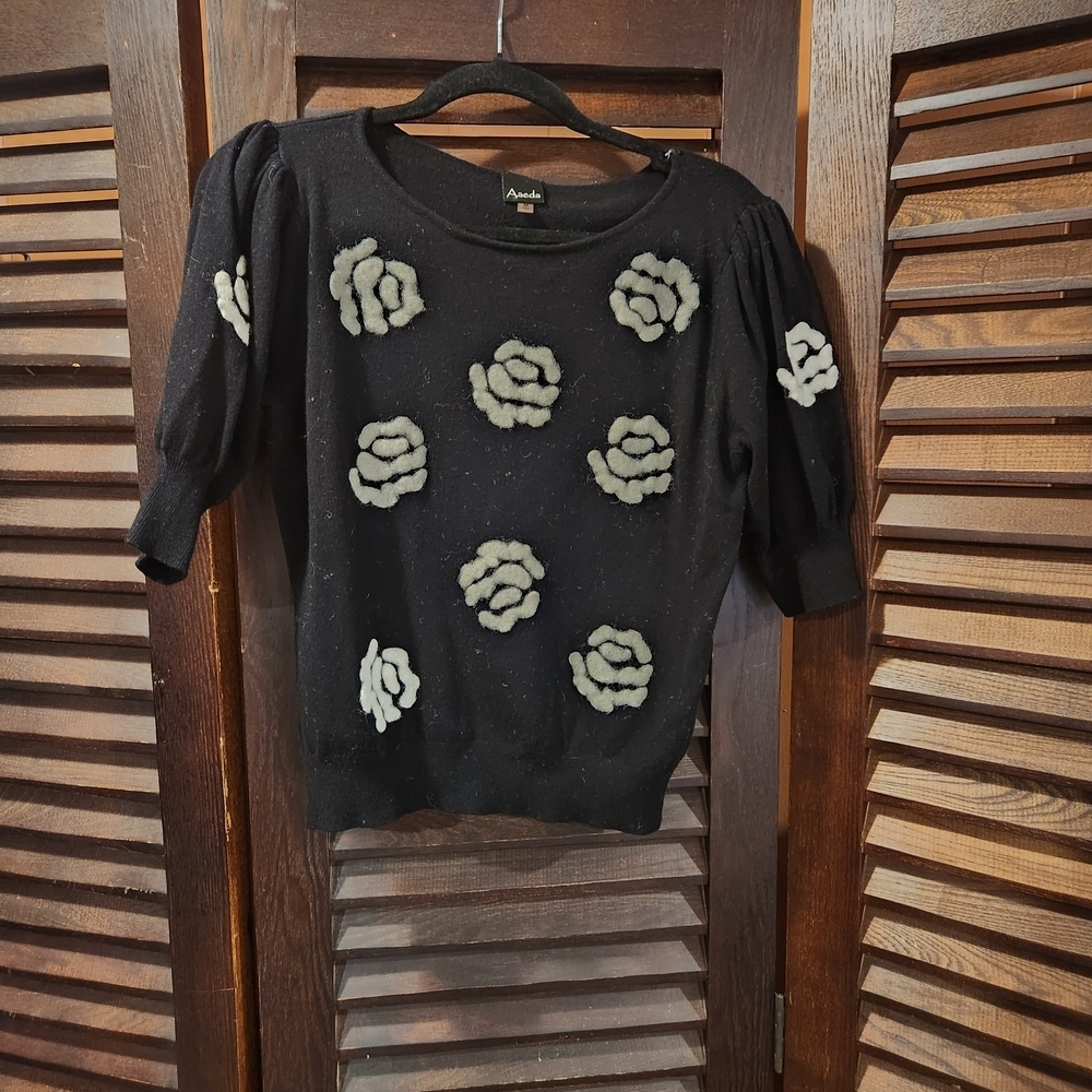 Aaeda Black Sweater